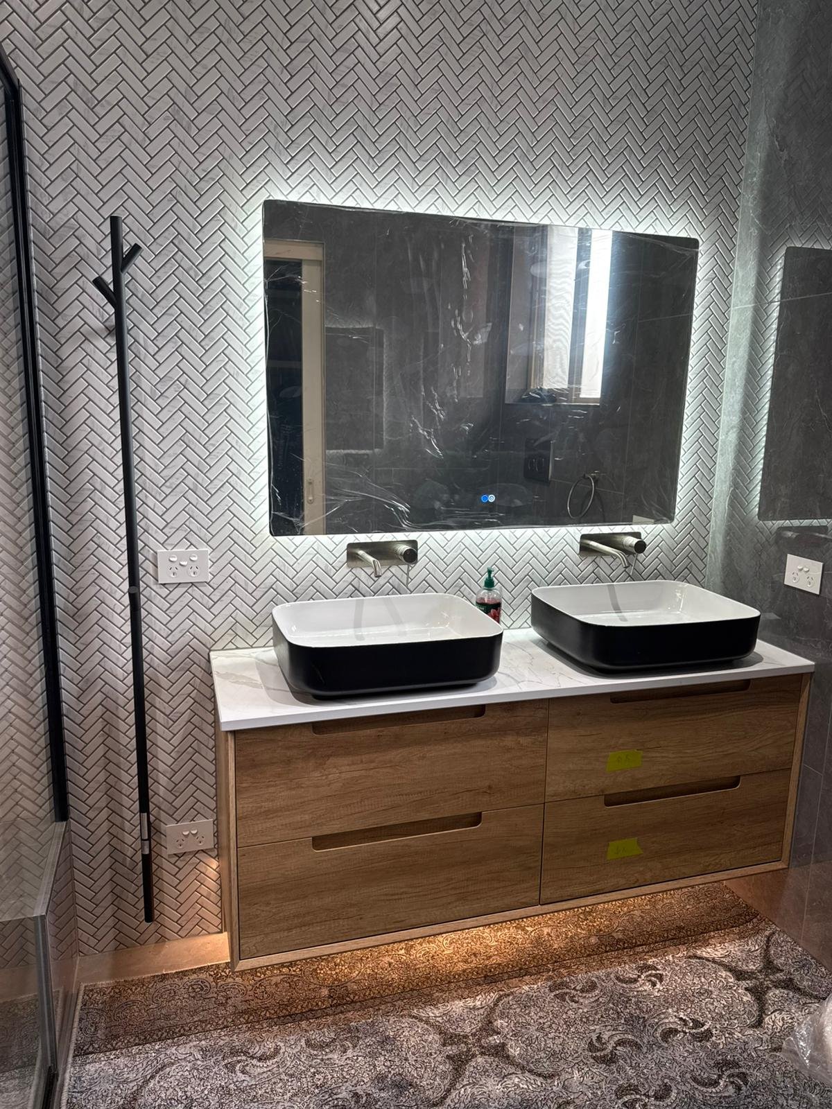Modern Kitchen tiling project